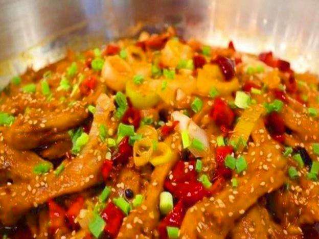 如何利用香料提升火锅干锅的风味