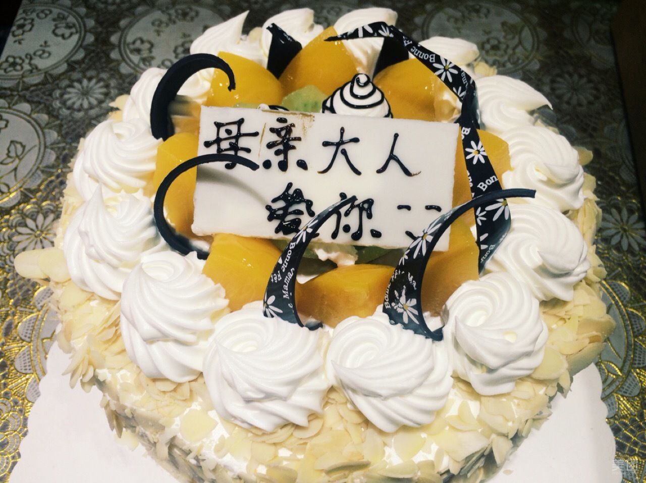 如何通过添加香草提升法式坚果蛋糕的风味